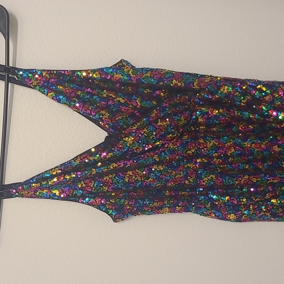 Dress - Picture 2 of 7